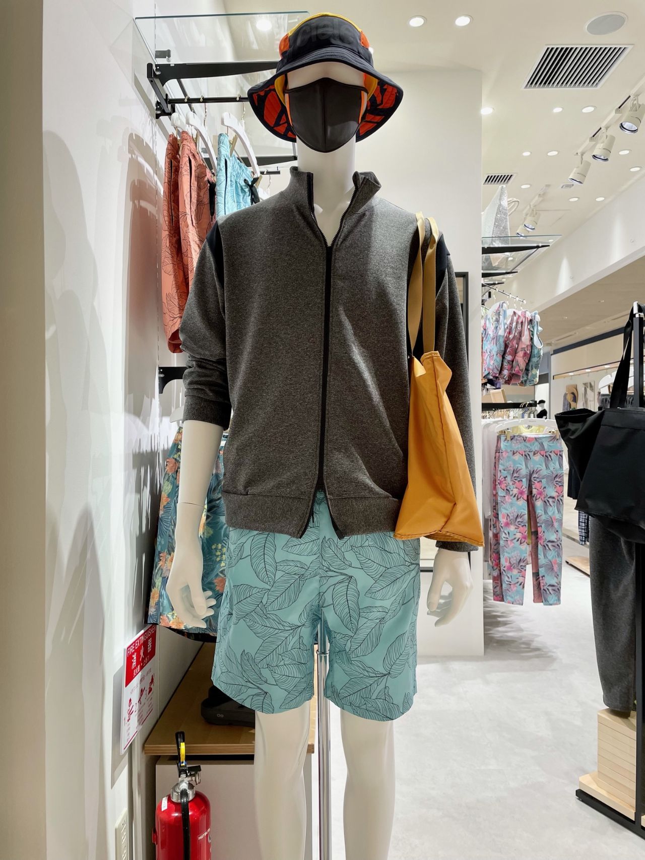メンズ水着 ラッシュガード販売中 日本 日本橋高島屋s C Riberce店 Riberce リベーチェ 公式ブログ