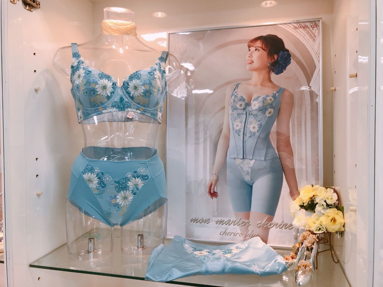 マルコ、モンマリエシェリル、7点(フルセット) モンマリエシェリル新色発売☆ | 石山駅前店 | メイキング
