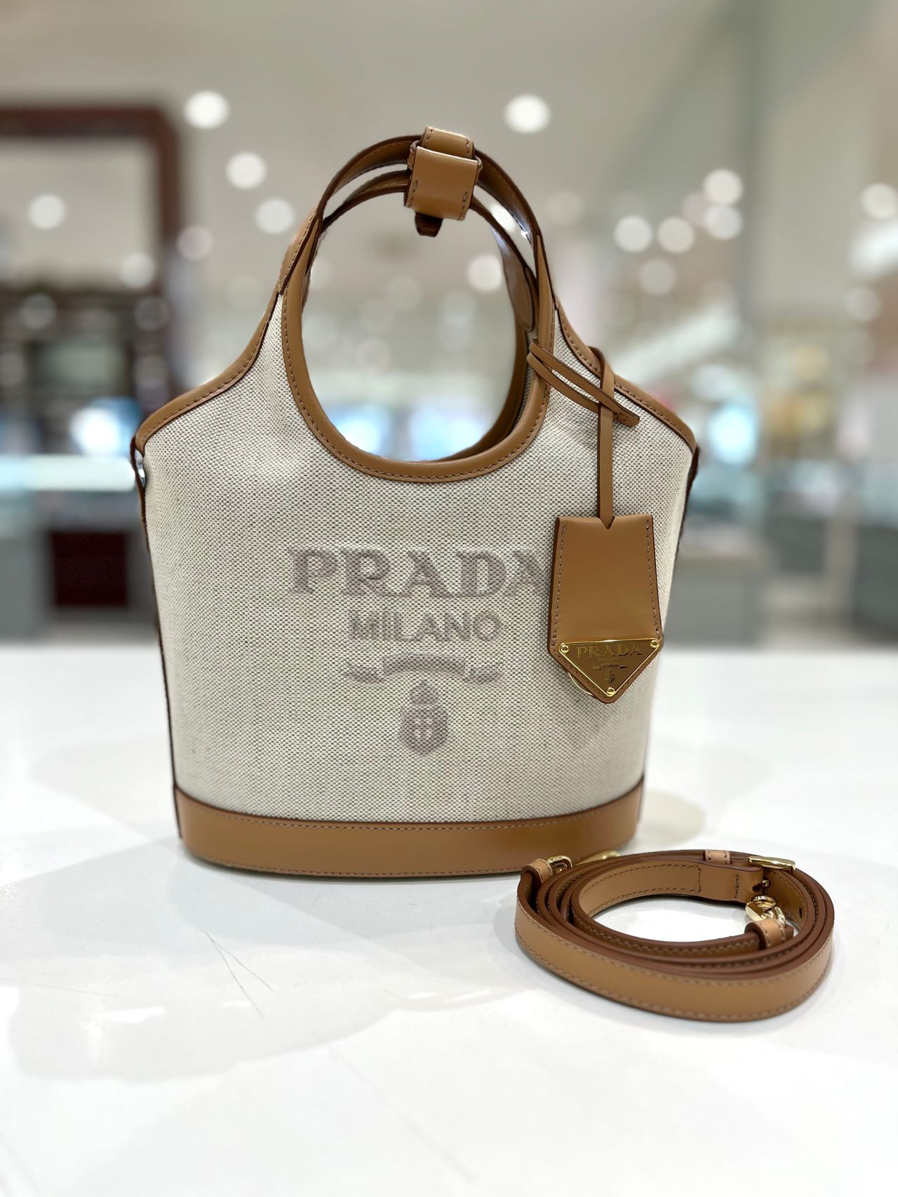 プラダ【PRADA】バッグ入荷!! | りんくうシークル店 | フィットハウス