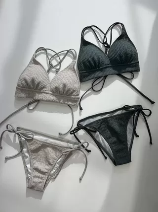 ワッフル生地がおしゃれな三角ビキニ☆西 | 西銀座店 | PEAK&PINE