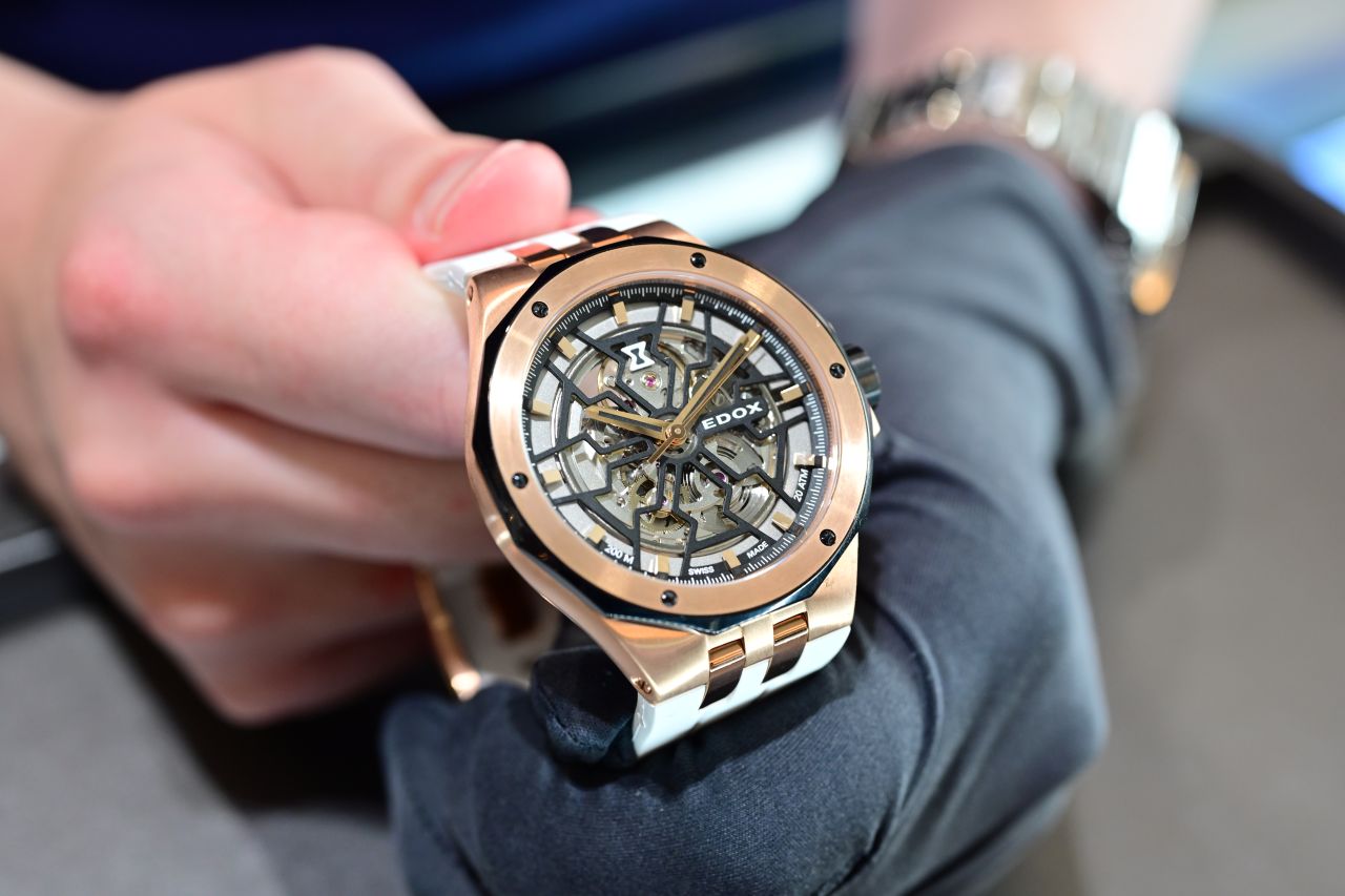 定価9万　国産　plutonium sence 150 　オガサカ 131.20.36.60.02.001 OMEGA オメガ コンステレーション 36MM