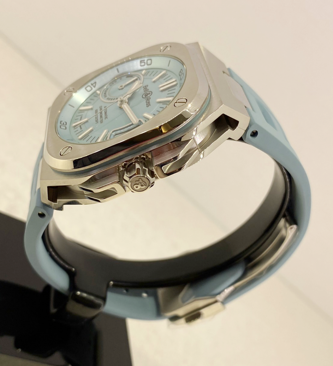 『美品』⭐️トクコプルミエヴォル⭐️ベージュに幾何学でカラフルなプリントでサイド大❣️ ベル＆ロス】 BR‐X5 アイスブルー！！ | 岡山拠点のトミヤ