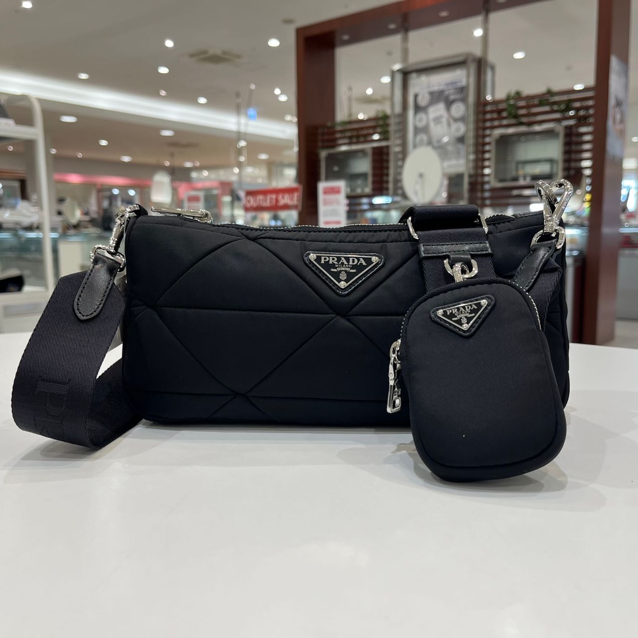 プラダ　シルクバック PRADA キルティング パデットトートバッグご紹介!! | りんくうシークル