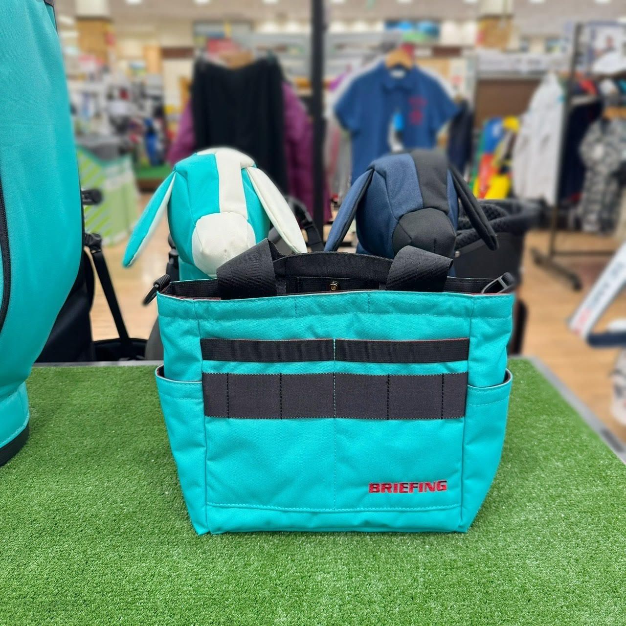 BRIEFING 新色！】HOLIDAY COLLECTIONで新色MINT BLUEがでました