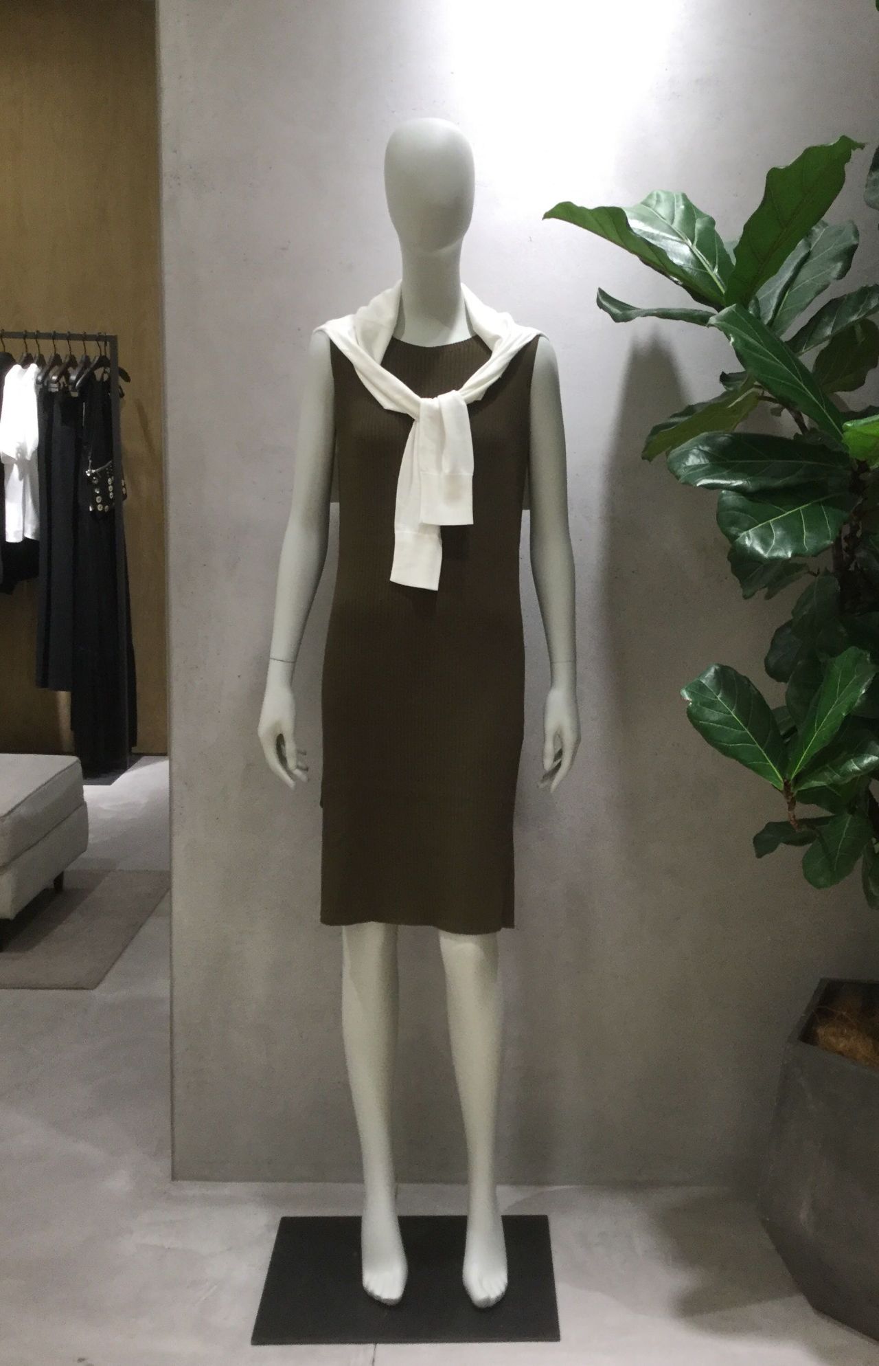 ノンストレスニットの新作が仲間入り! | 梅田阪急店 | Theory ノンストレスニットの新作が仲間入り! | 梅田阪急店 | Theory