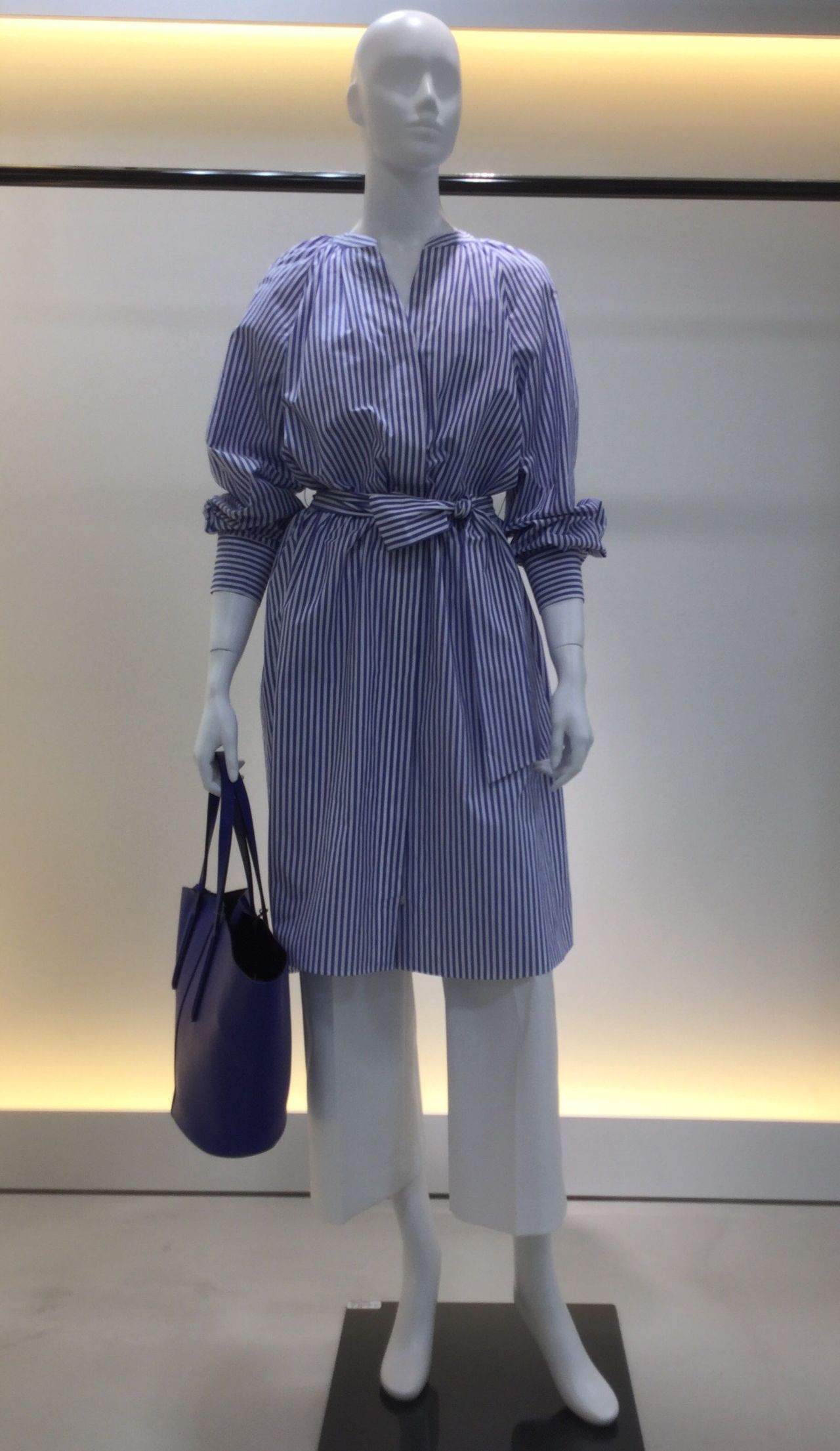 一枚でオシャレ感が増す シャツワンピース 西武所沢s C 店 Theory Luxe セオリーリュクス ショップブログ