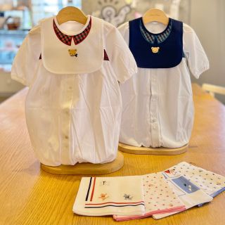ファミリア 袖付きロンパスとガーゼハンカチ2種 プレママフェス限定ウェアセット♩｜ファミリア代官山店の公式ブログ
