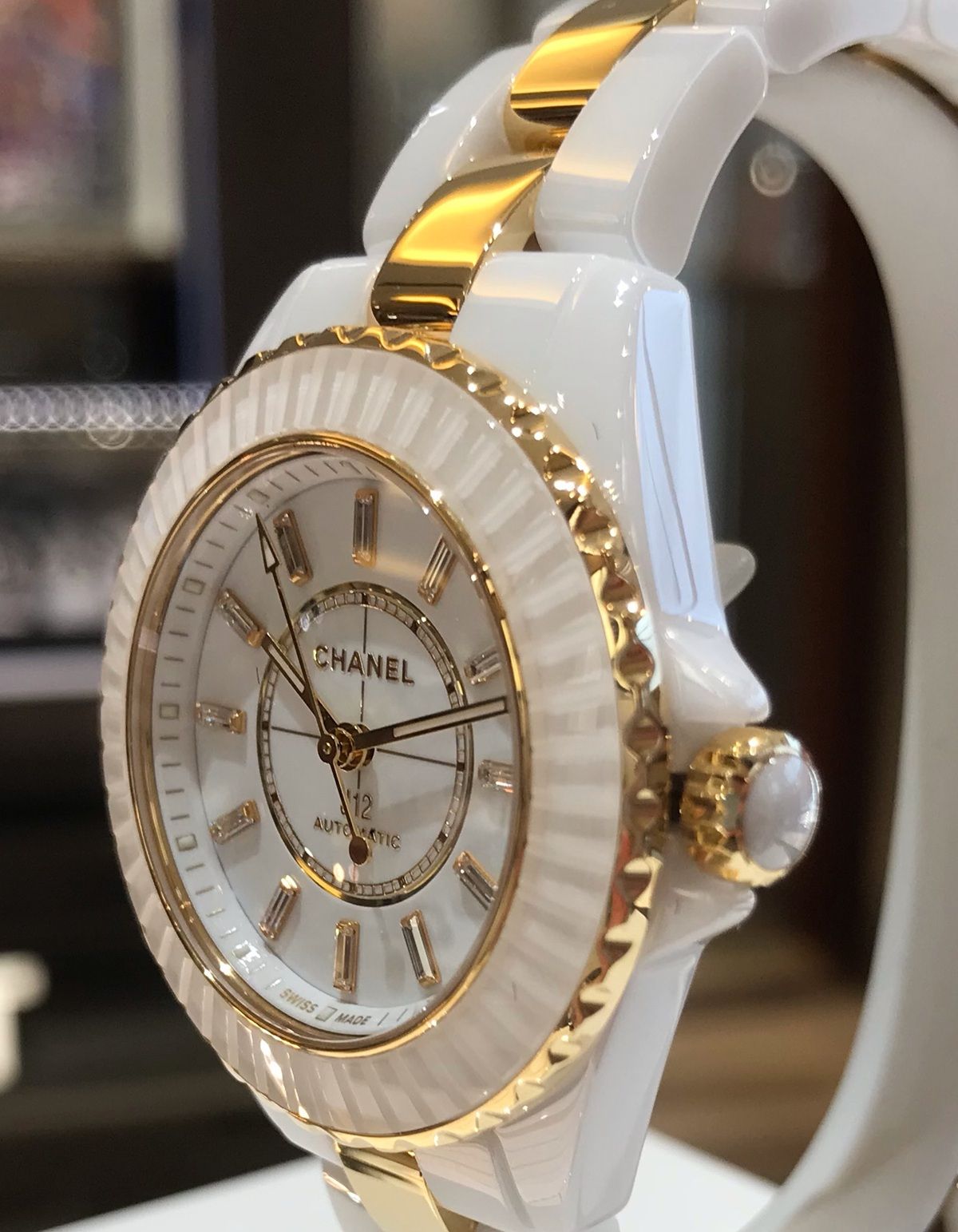 【CHANEL】J12に新作登場！ | 岡山拠点のトミヤコーポレーション公式ショップブログ