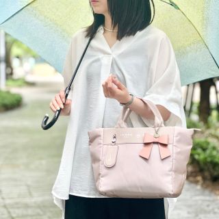 雨の日も大活躍！頼れるナイロンバッグ「オペラ」 | IANNE(イアンヌ