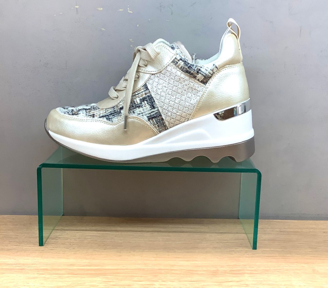 新作☆ファスナー付き厚底スニーカーが入 | GINZA WASHINGTON