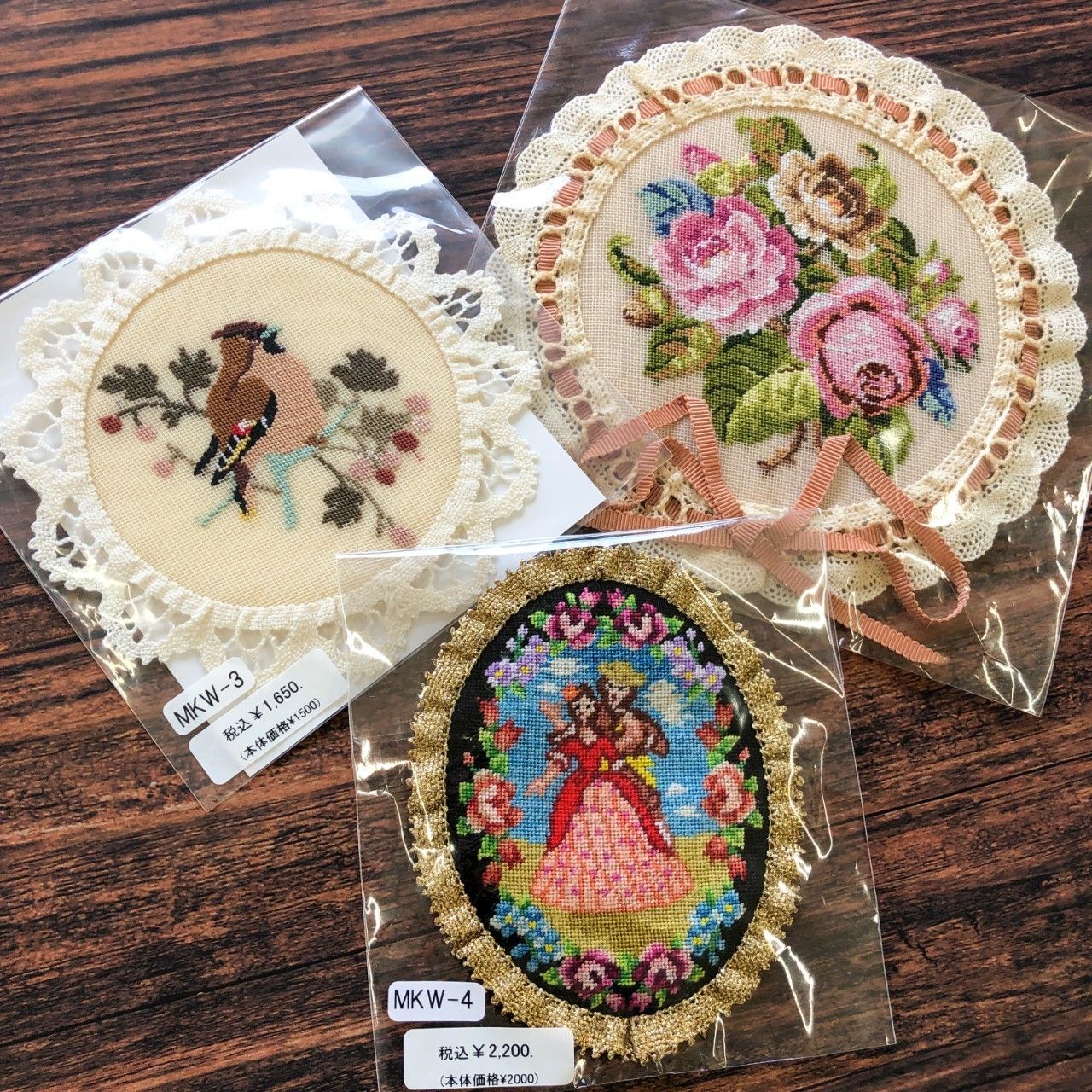 プチポワン❤︎プチポアン 刺繍額 オーストリア製