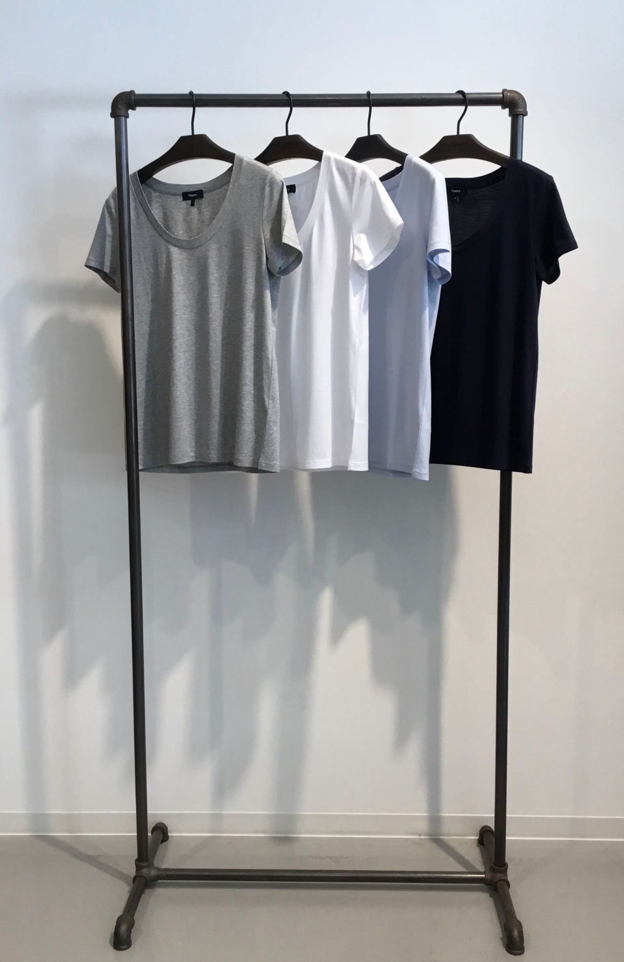 着回し万能vワンピース アウトレット滋賀竜王店 Theory セオリー ショップブログ