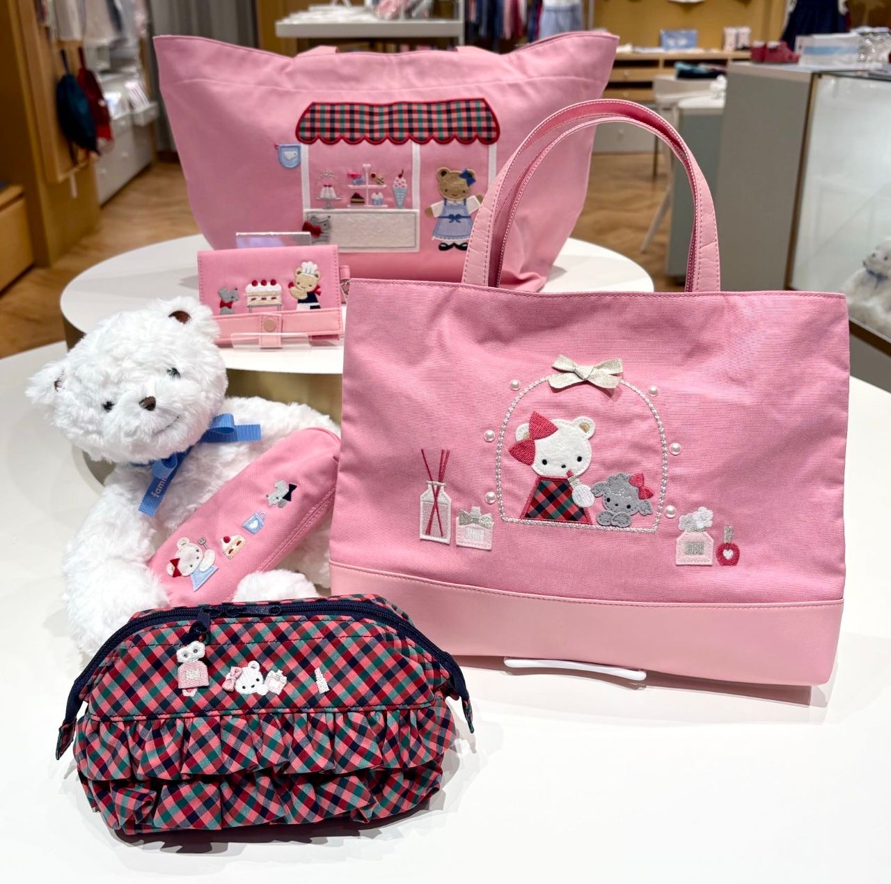 新作！】芦屋店限定アイテム♡｜ファミリアファミリア芦屋モンテ