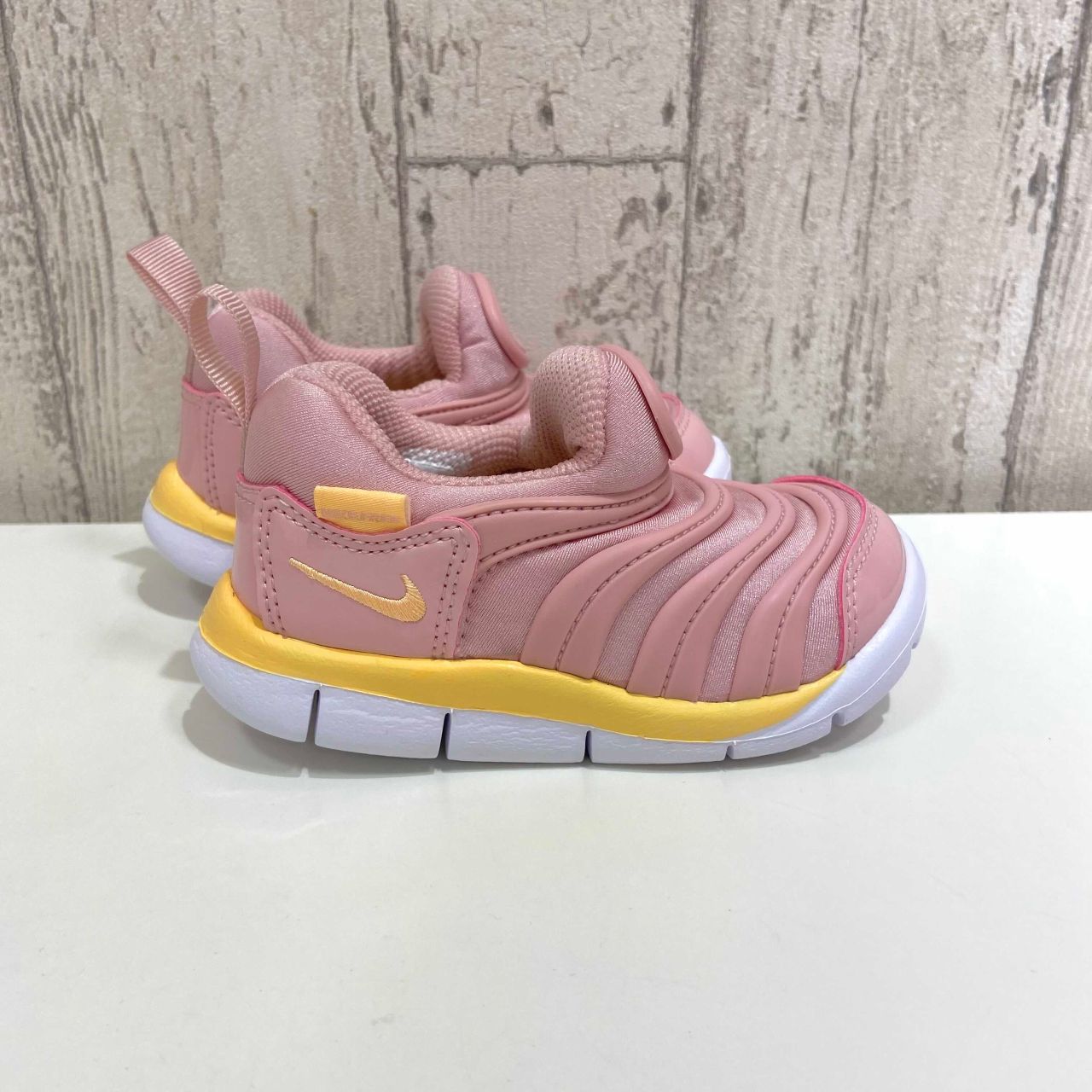 Nike ダイナモフリー新色 Asbeekids 堺鉄砲町店 G Foot ジーフット の公式ブログ 人気シューズshopの最新情報