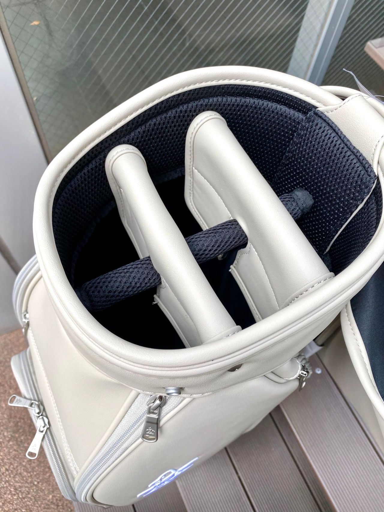 上品で耐久性抜群！Munsingwearのキャディバッグなど入荷！ | ゴルフ5