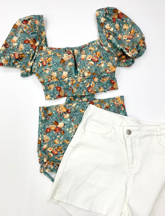 パフスリーブが可愛い♡洋服見えビキニ | ニュウマン横浜 ALBOVE