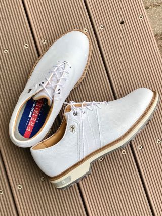 洗練された高級感クラシカルシューズ！【 FootJoy 】-DRYJOYS PREMIERE