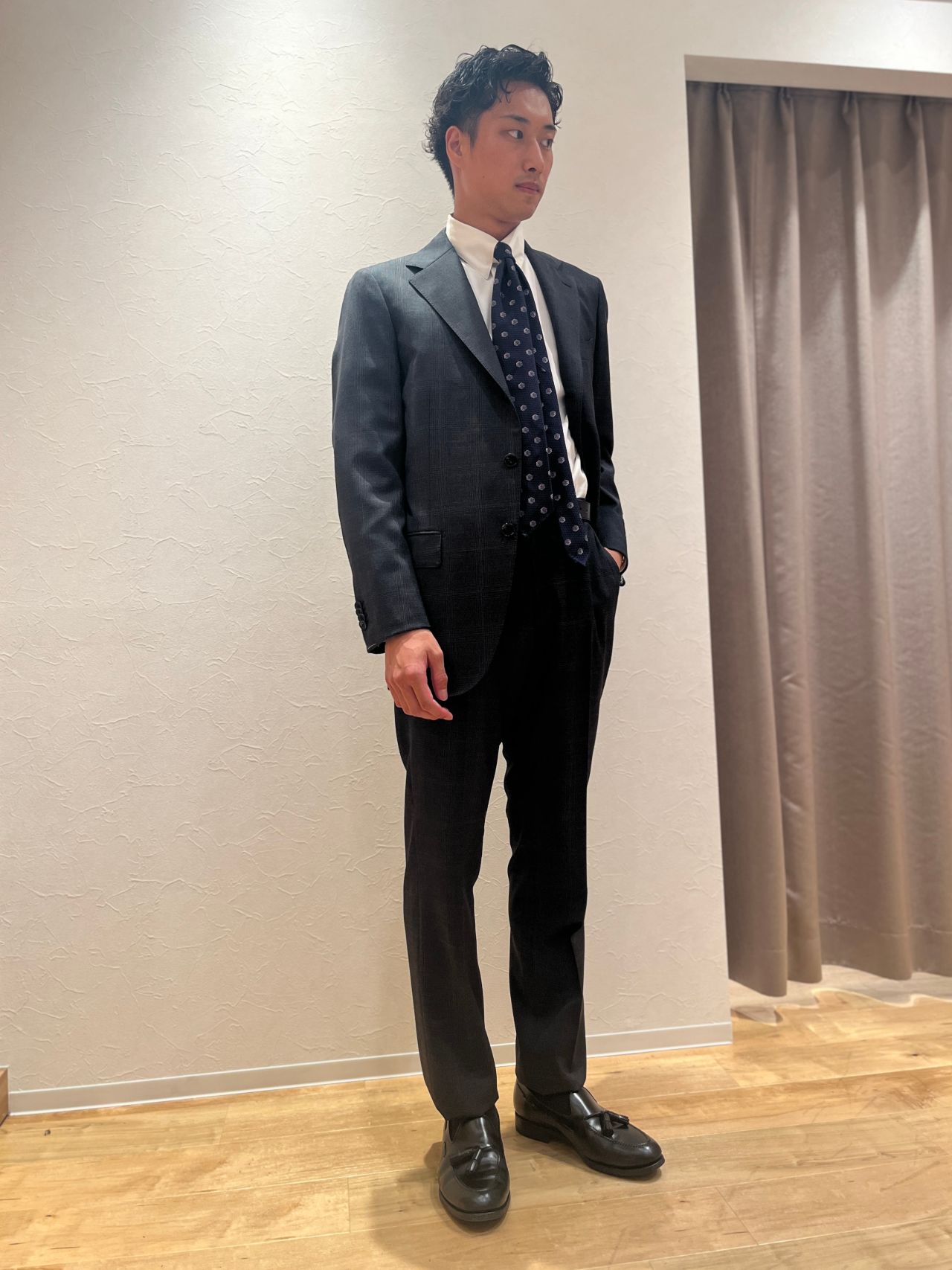 ユニバーサルランゲージ チャコールグレー スーツ REDA サイズ50