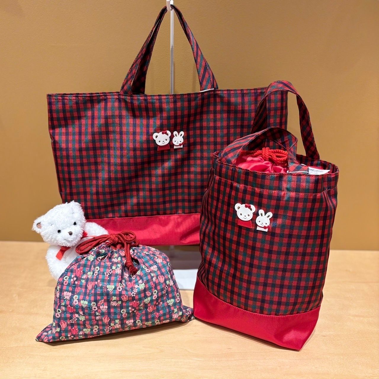 本日限定【使用一回・美品】ファミリア　タータンチェック　クリスマス　バッグ 本日限定【使用一回・美品】ファミリア タータンチェック