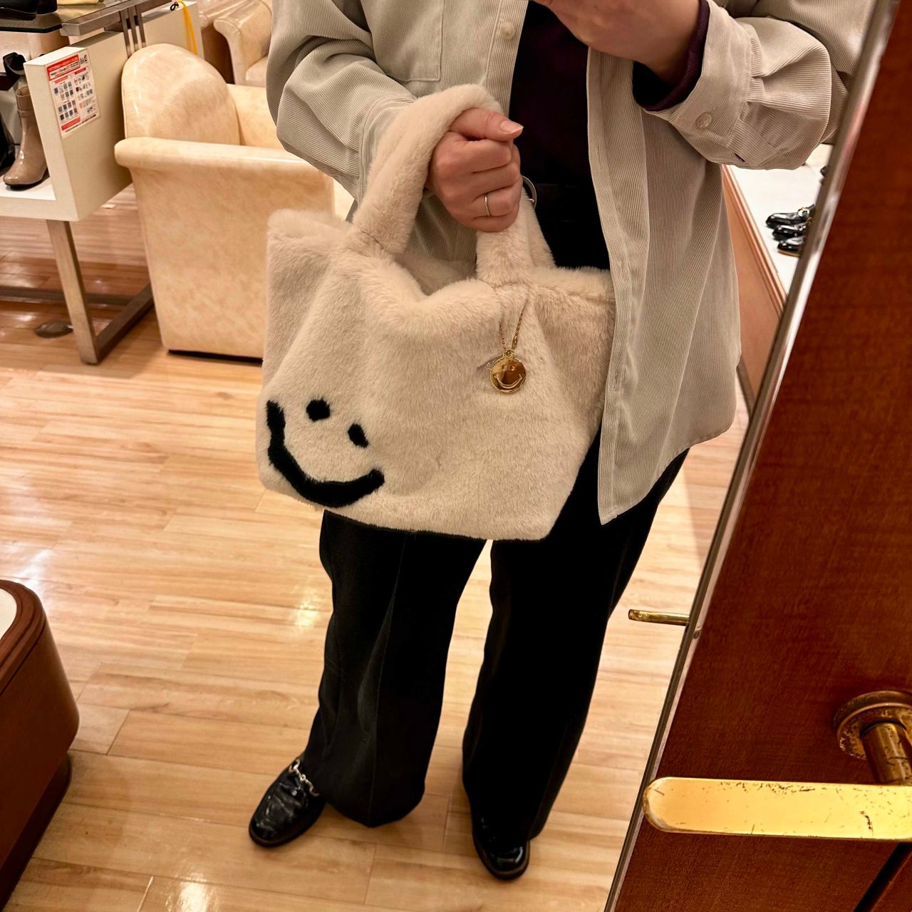 モコモコさん予約品 スマイリー☺︎モコモコバッグ | GINZA WASHINGTON 阪急三番街店