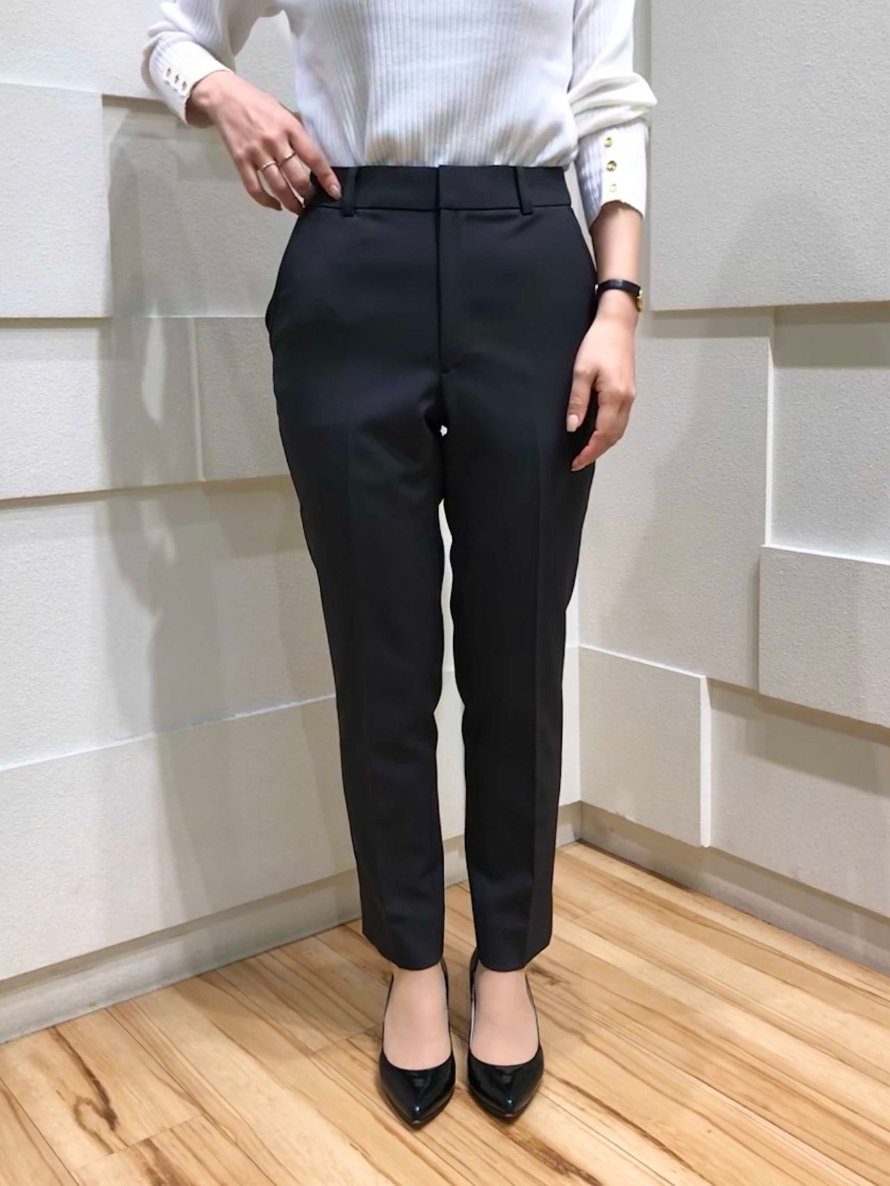 美品⭐️ THE SUIT COMPANY、スーツ上下、ウエストゴム、38(M) THE SUIT COMPANY - 9号38 ザスーツカンパニー 黒パンツスーツ