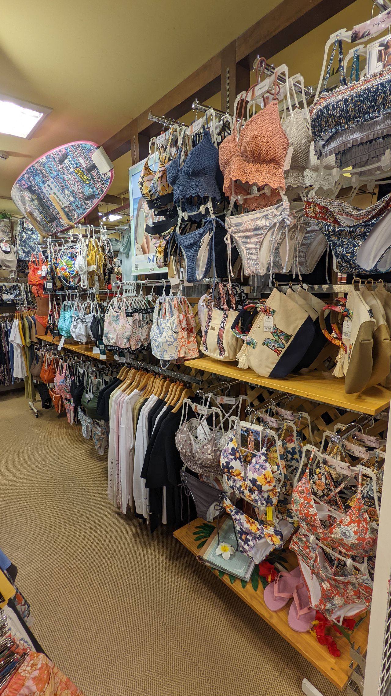 ムラスポ八王子 レディース メンズ 水着ミズギ ビキニ トランクス ラッシュガード サンダル シュノーケリング西東京エリア地域最大級の品揃え 八王子 立川 町田 日野 多摩 ビラボン クイックシルバー ロキシー ハーレー ルーカ ボルコム リップ