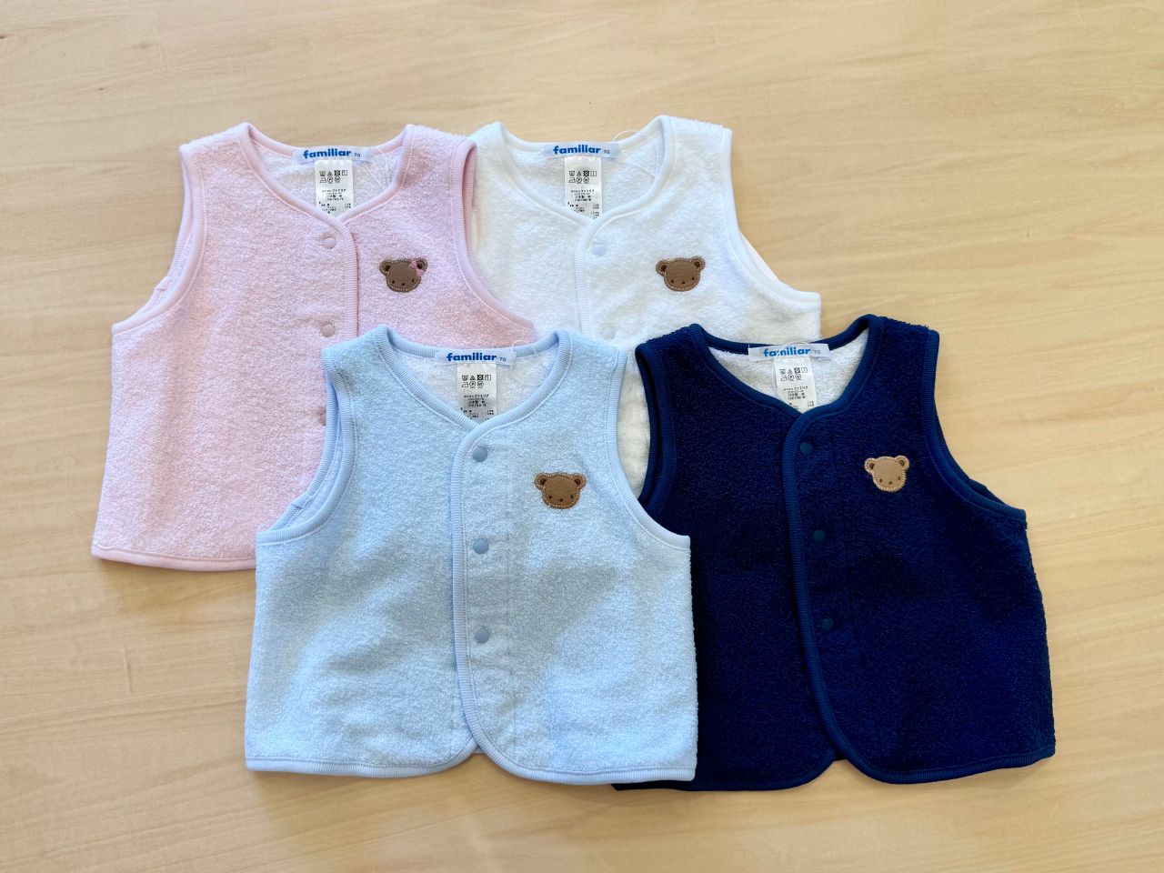familiar ボタン付きベスト 60〜80ご自宅用にもギフトにも♩ベストのご