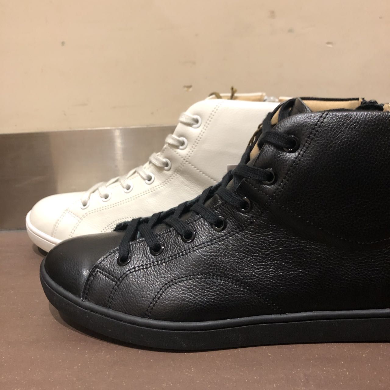 新品　ワンダー　ビッグフット　モカシン　スニーカー　グレー　US9 27cm ゼビオのWINTER&MOC BOOTS COLLECTION - ファッション（Fashion