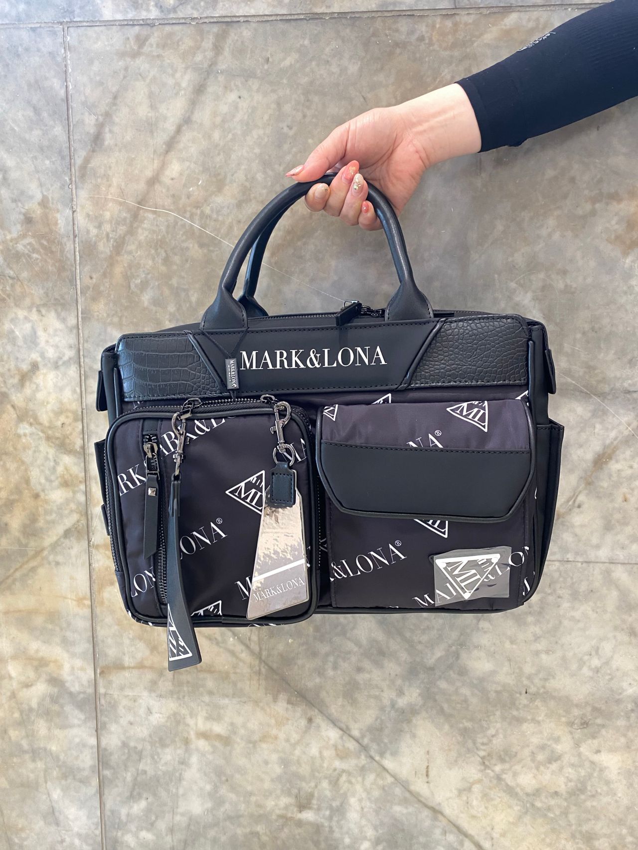 新作キャディバッグ入荷】MARK&LONA | ゴルフ5 プレステージ神戸店