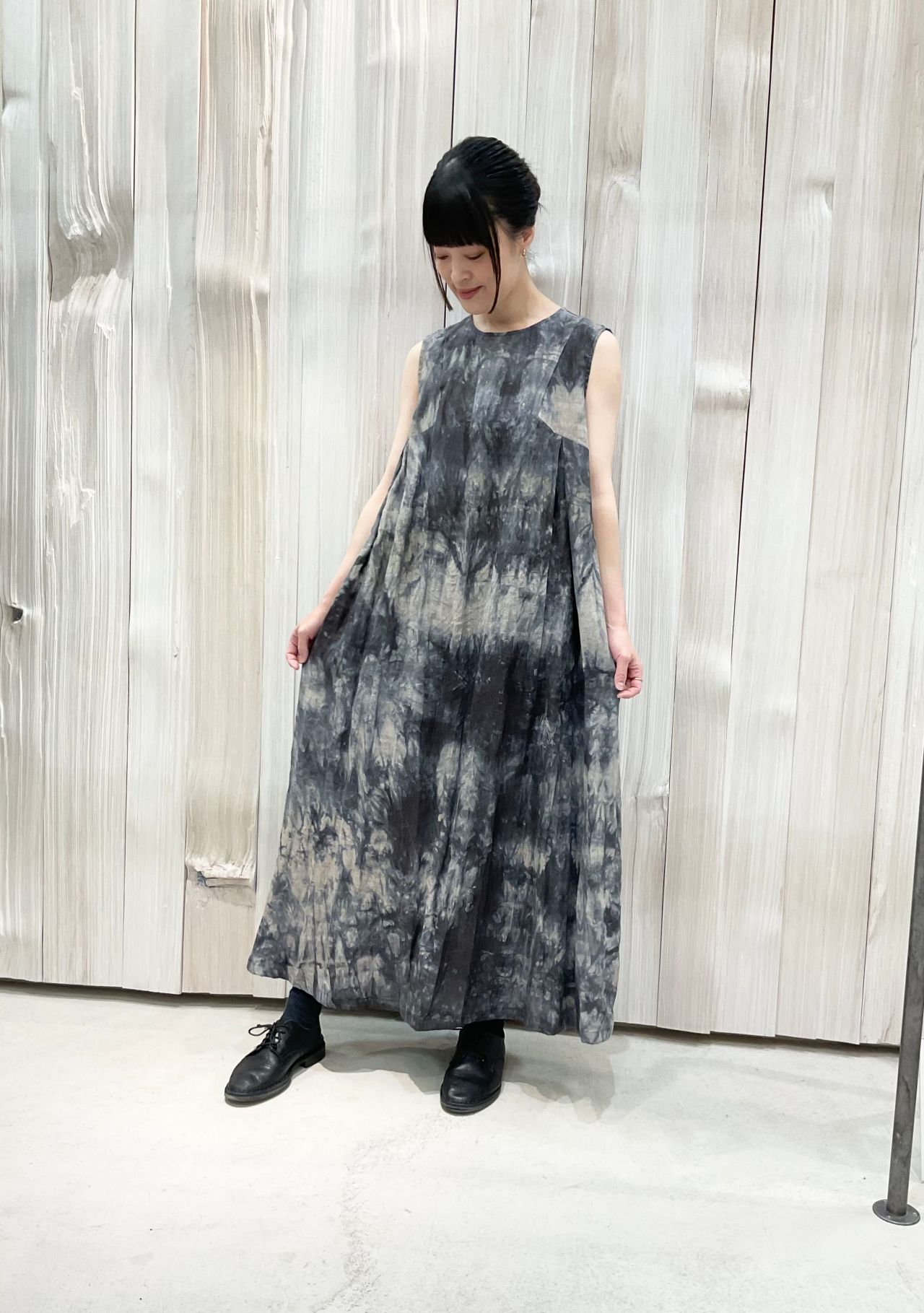 25SS【新品】ヘンプキャンバスムラ段染めスカート　ネイビー coordinate ヘンプキャンバスムラ段染めワンピース | 大丸札幌店