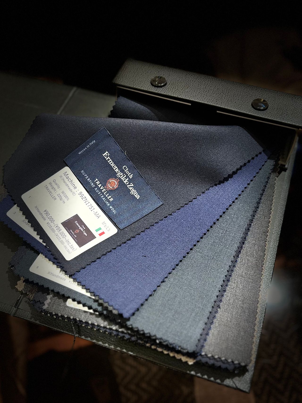 【未使用級】UNIVERSAL LANGUAGE LoroPiana 3ピース メンズ】映え！カノニコスリーピーススーツがこのお値段