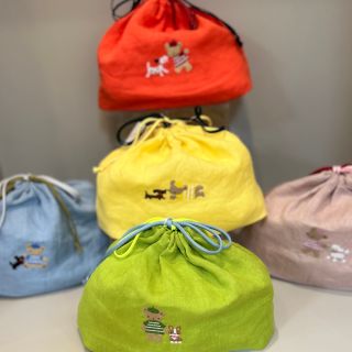 【familiar】巾着 / 3カラー 巾着 | ファミリア公式サイト