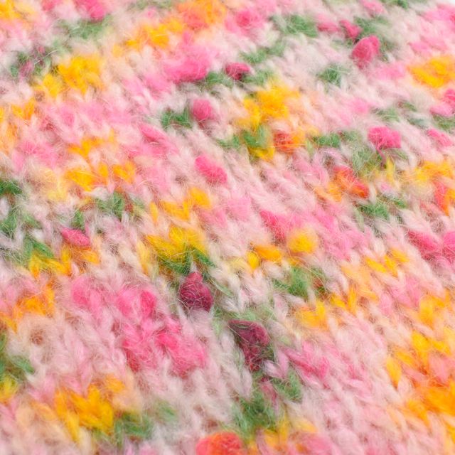 バイヤー推し毛糸⑧元気になれるハッピーカラーがかわいい『パピー