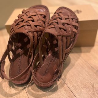 イタリアブランドのレザーサンダル