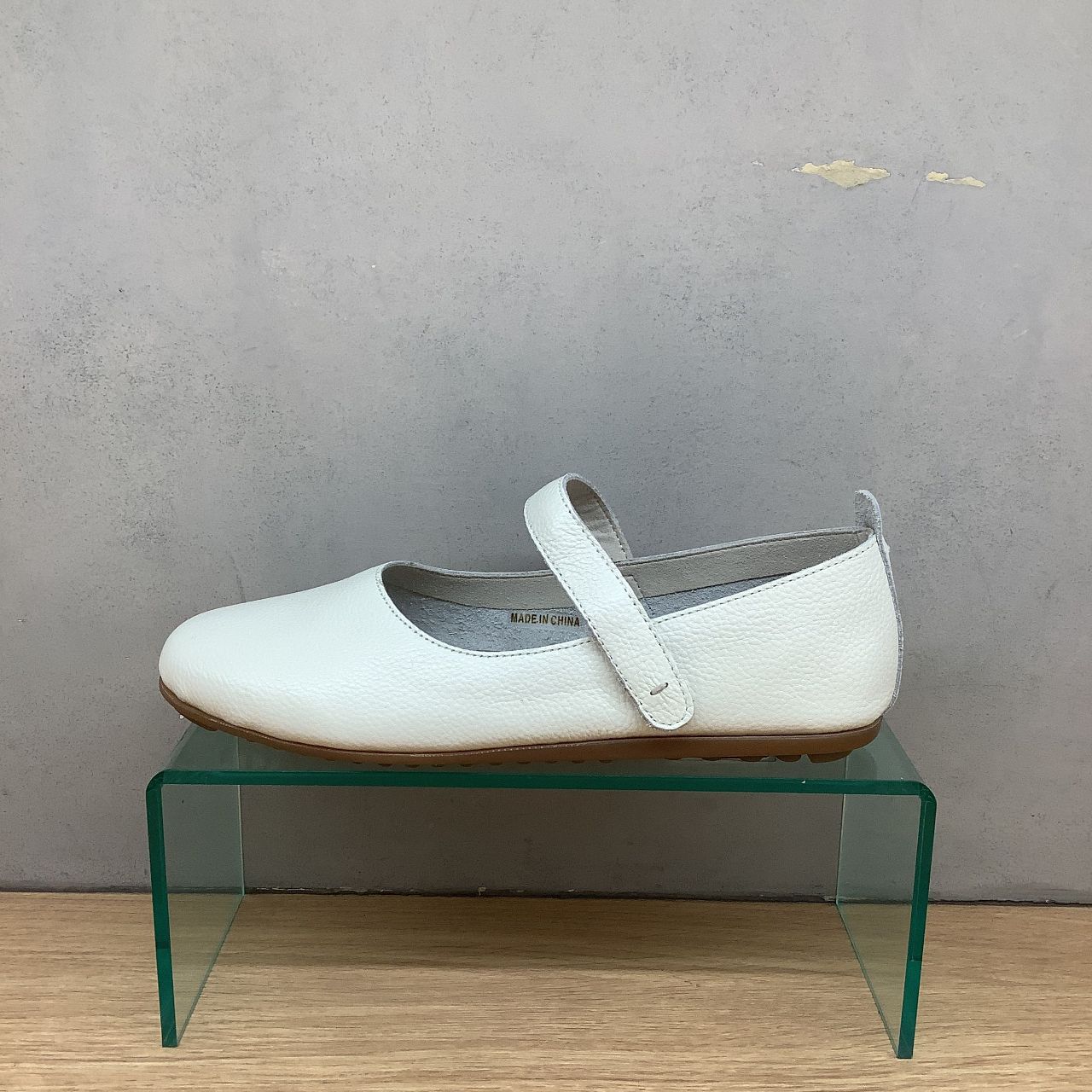 ストラップフラットパンプス入荷してます☆ | WASH 西銀座店