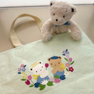 春のおでかけにぴったりなノベルティが登場♪︎｜ファミリア阪急うめだ