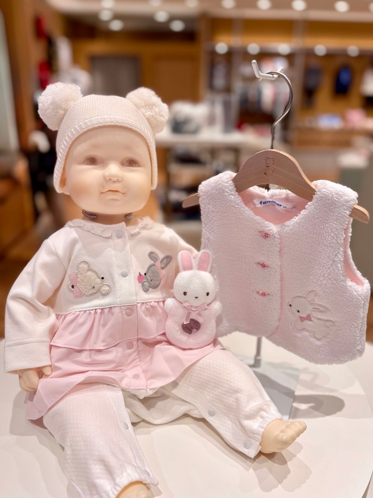 ウサギさんが主役♡｜ファミリアファミリア芦屋モンテメール店の公式ブログ