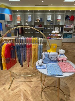 雨の日のお出かけも楽しくなるレイングッズ♪｜ファミリア大阪髙島屋の