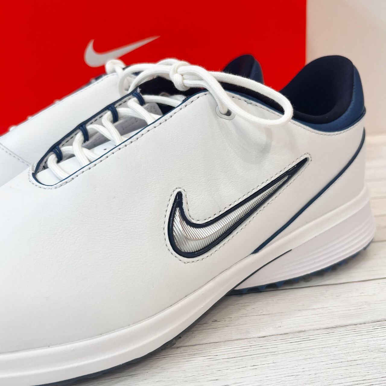 NIKEビクトリーシリーズ】ナイキ ビクトリー ツアー4が入荷