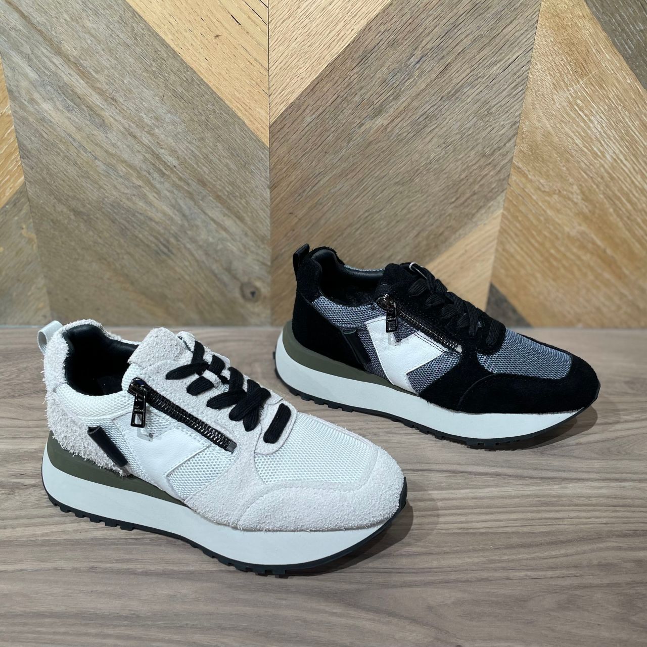 〜8/10限定23000円　yuko imanishi+ スニーカー 39 yuko imanishi+/ユウコイマニシプラス レザースニーカー ”DAN