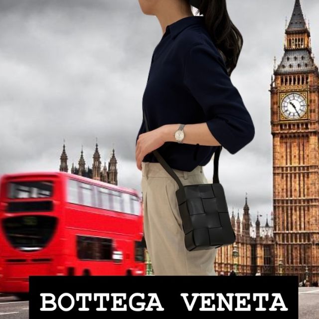 ボッテガヴェネタ BOTTEGA VENETA イントレチャート ミニカセット