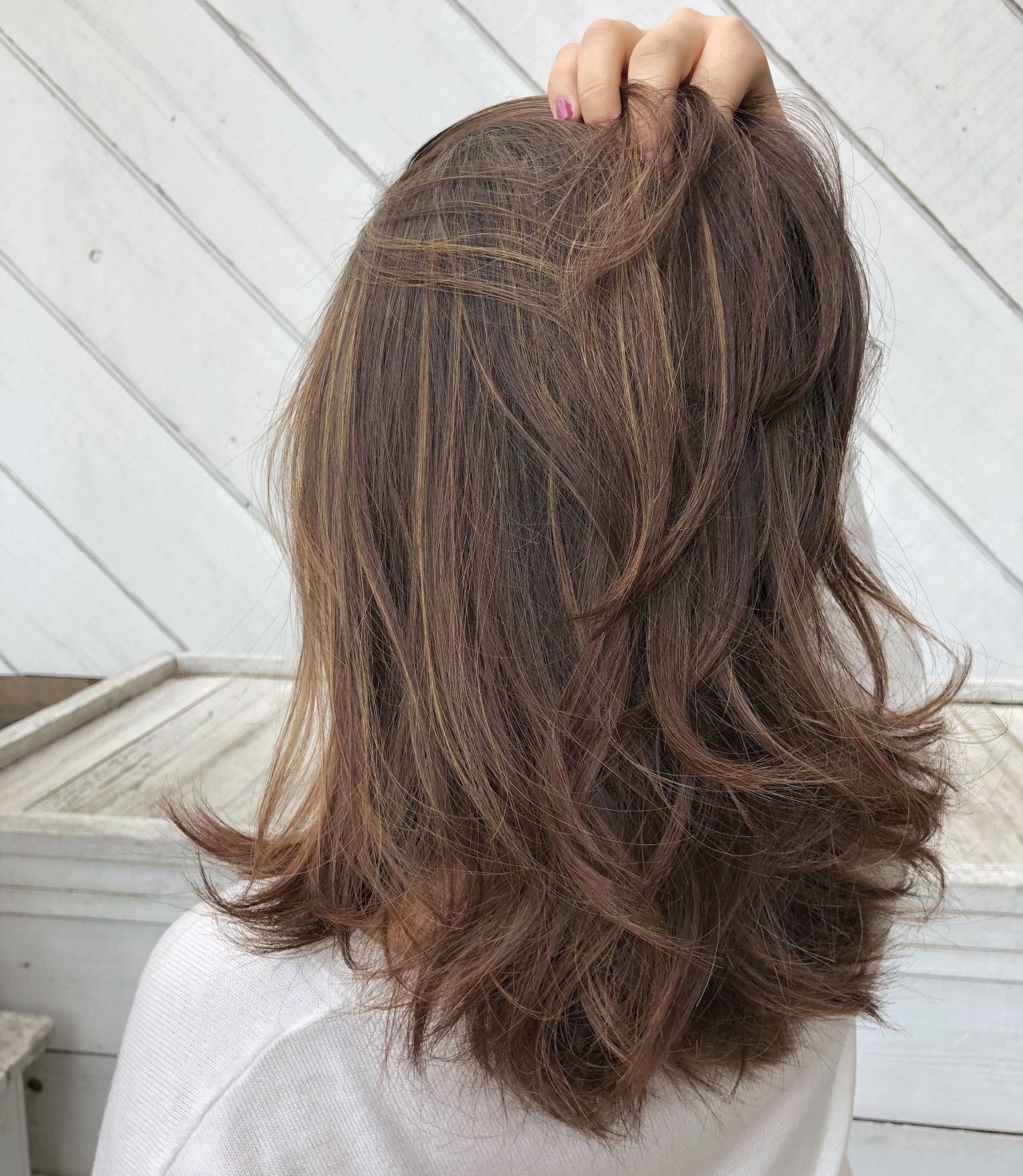 後ろ姿も最高に素敵な おすすめミディアム 美容室カキモトアームズのオフィシャルサイト