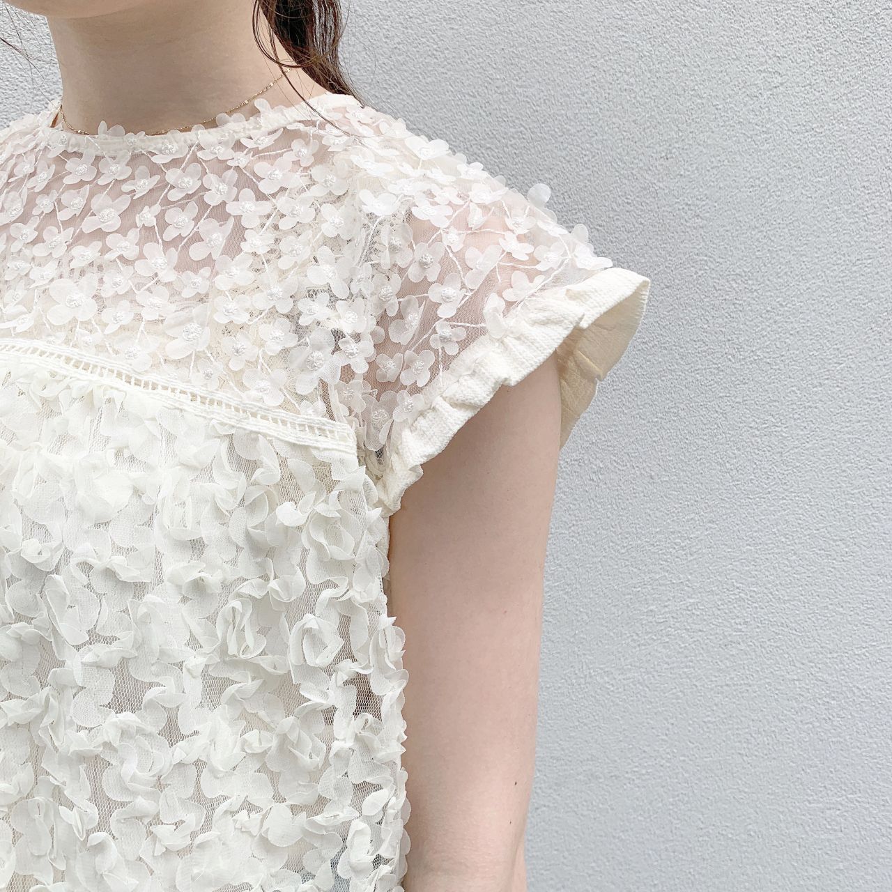 Flower Petal Blouse （ホワイト） お待ちかね♡little petal blouse ◌̥*⃝̣ | レディース